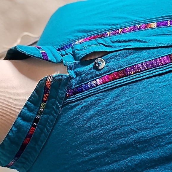 Men's Guayabera Shirt - Picture 3 of 6